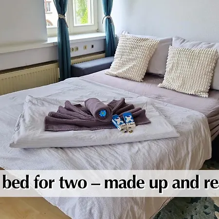 Calm Escape - 75m2 Altbau-apartment, 2br, Smart-tv, Garden Berlin