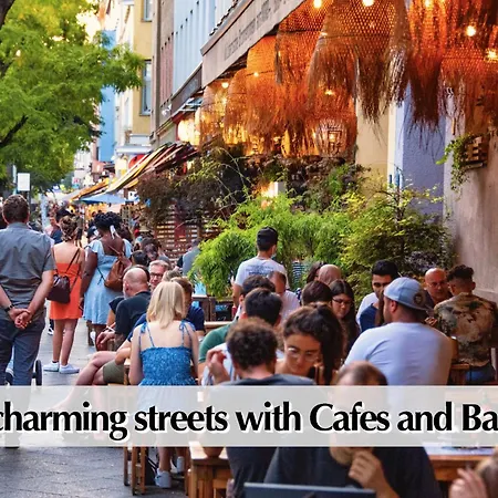 Calm Escape - 75m2 Altbau-apartment, 2br, Smart-tv, Garden ברלין