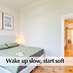 Calm Escape - 75m2 Altbau-apartment, 2br, Smart-tv, Garden Berlino